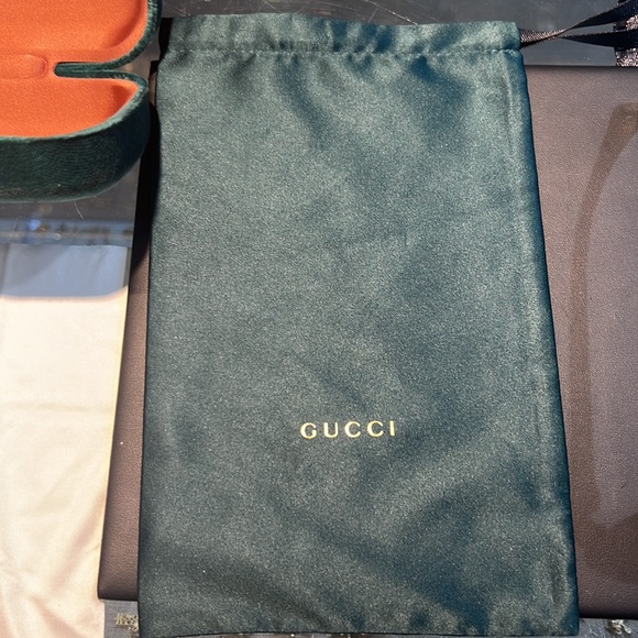 Gucci glasses new model dad bought them and just doesn’t like the way they fit - Picture 2 of 11